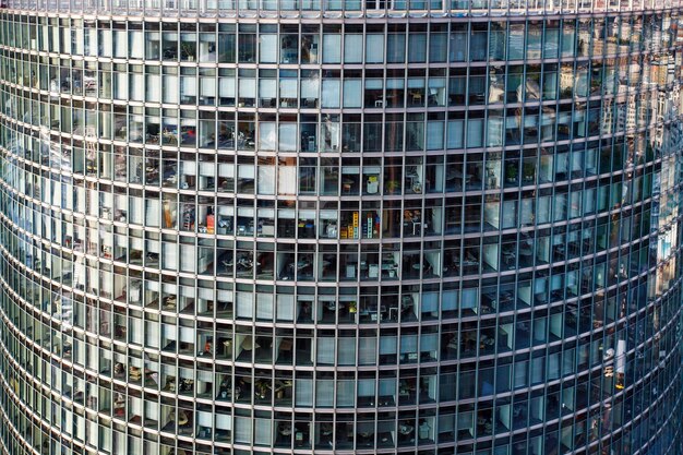 Foto fotografia completa di un edificio moderno in città