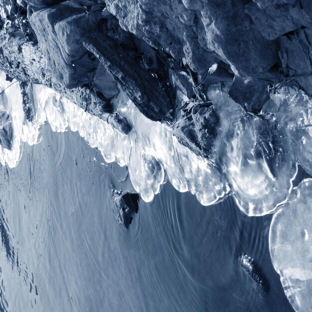写真 凍った山のフルフレームショット