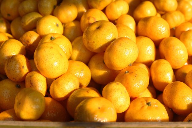 Photo full frame shot of oranges in market