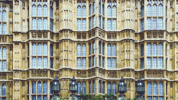Photo full frame shot of palace of westminster windows