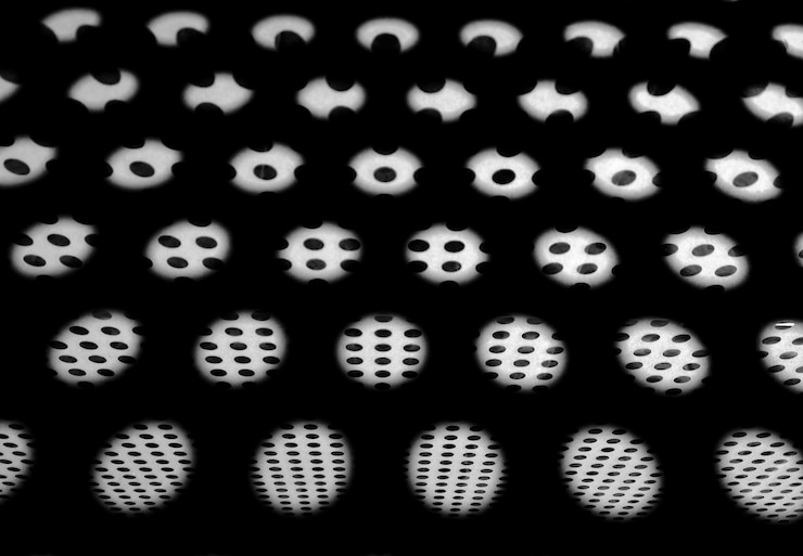 Photo full frame shot of patterned metal
