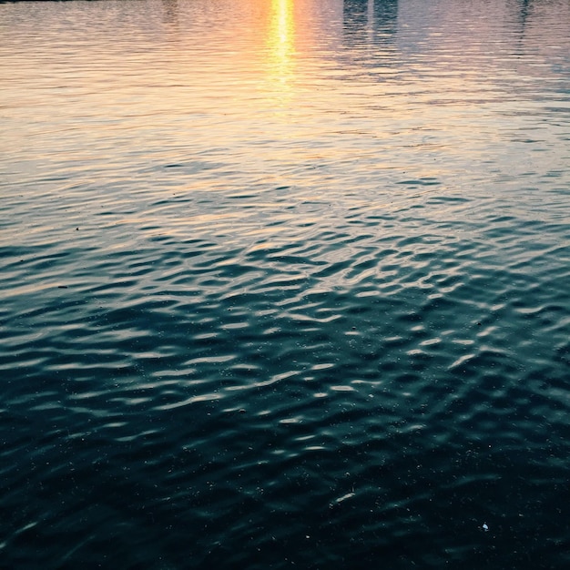 Photo full frame shot of river at sunset