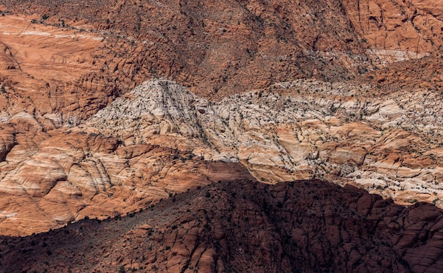 Foto fotografia completa delle rocce sulla terraferma