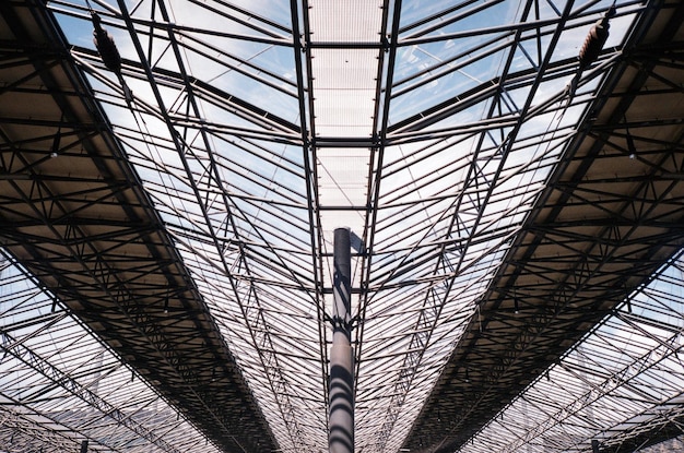 Photo full frame shot of roof at railroad station