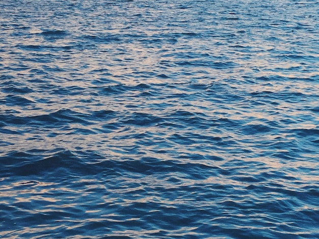 Foto una ripresa completa del paesaggio marino.