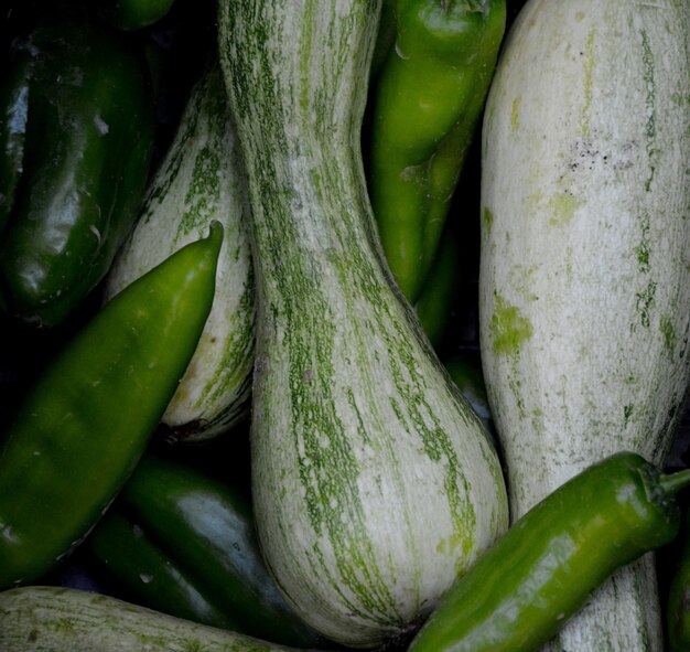 Foto fotografia completa di verdure in vendita al mercato