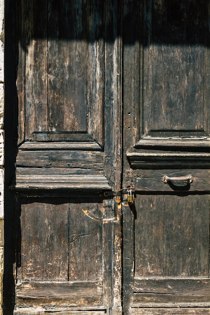 Foto fotografia completa della porta in legno