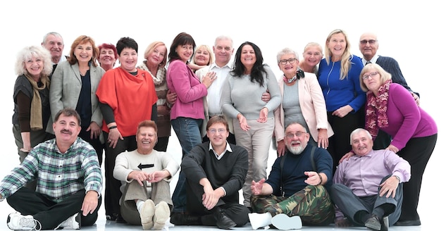 Foto in piena crescita gruppo di persone diverse che stanno insieme