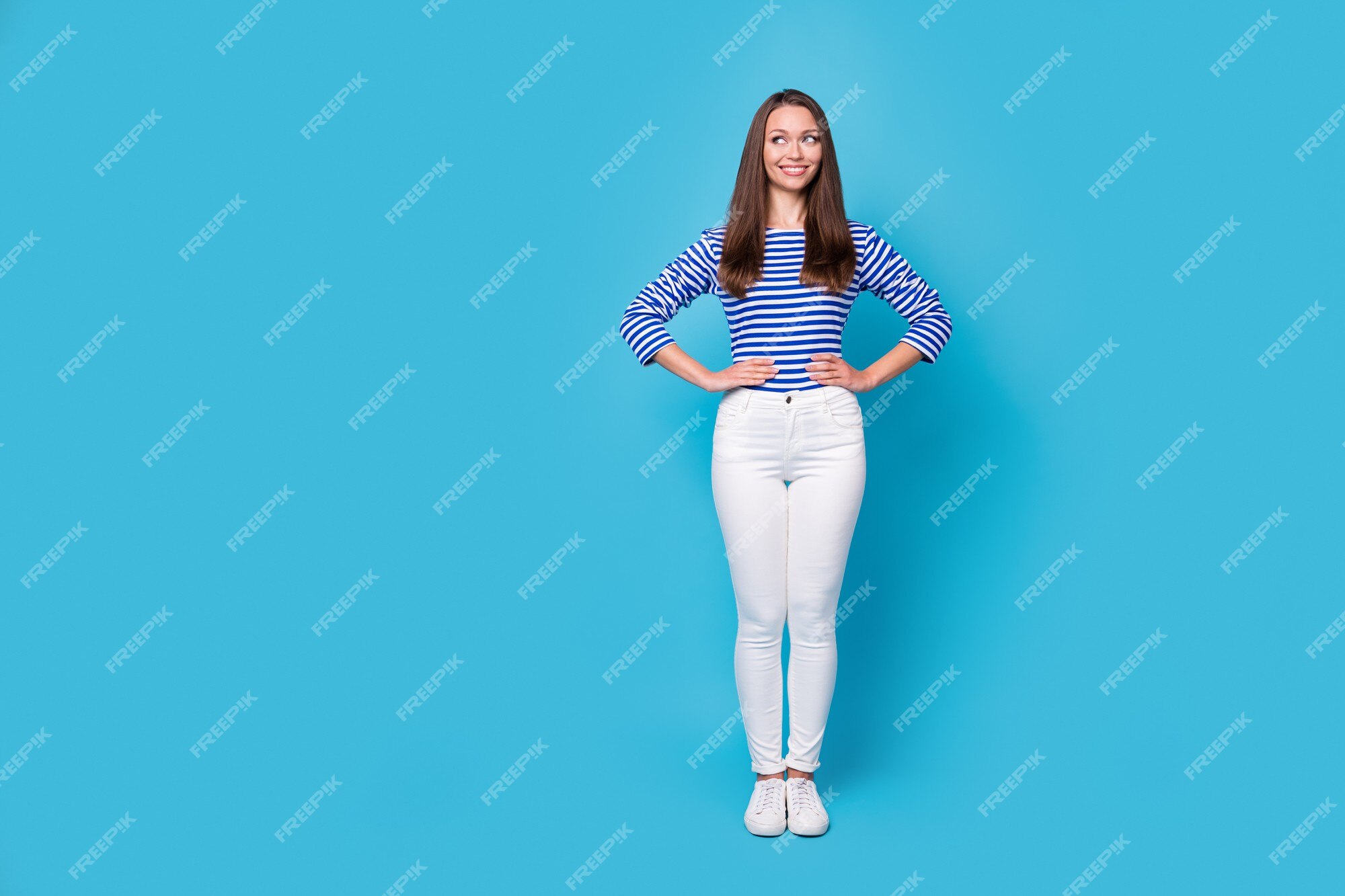 Full Body Photo Of Funky Pretty Lady Jumping High Up Celebrating Weekend  Vacation Start Wear Casual Green Shirt Yellow Pants Sneakers Isolated Blue  Color Background Stock Photo - Download Image Now - iStock