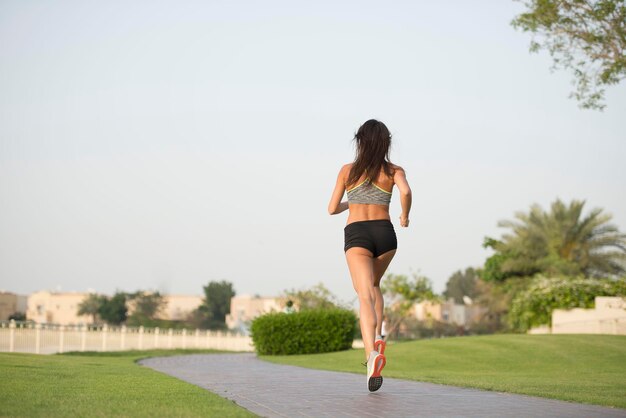 Photo full length rear view of woman against sky