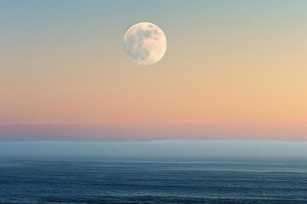 사진 해가 지면 바다 위의 보름달 보름달의 해경