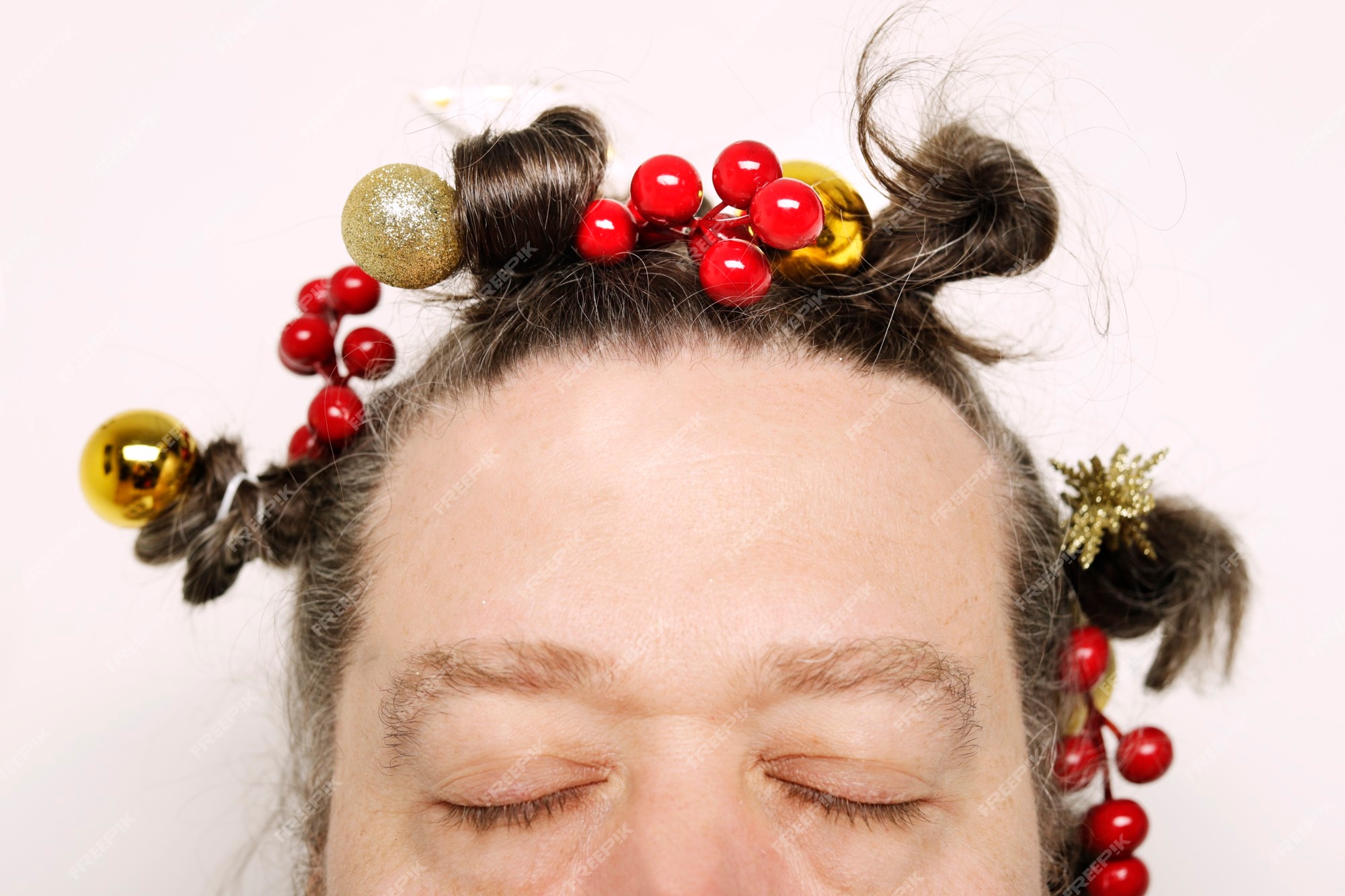 Christmas Hairstyles for Men & Women