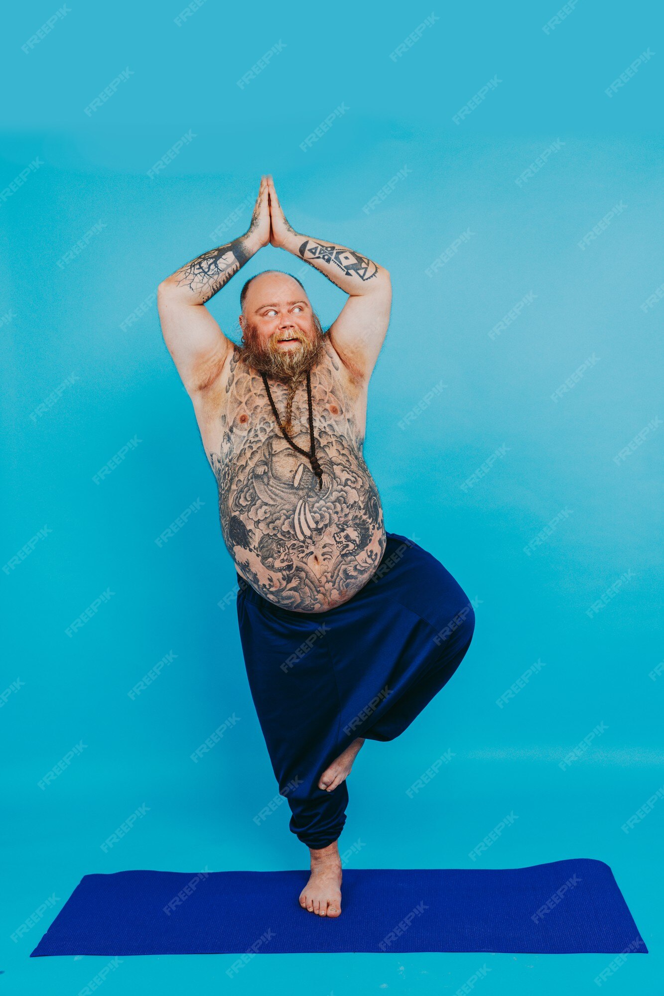 Premium Photo | Funny fat man doing yoga meditation funny and ironic character Premium Photo | Funny fat man doing yoga meditation funny and ironic character