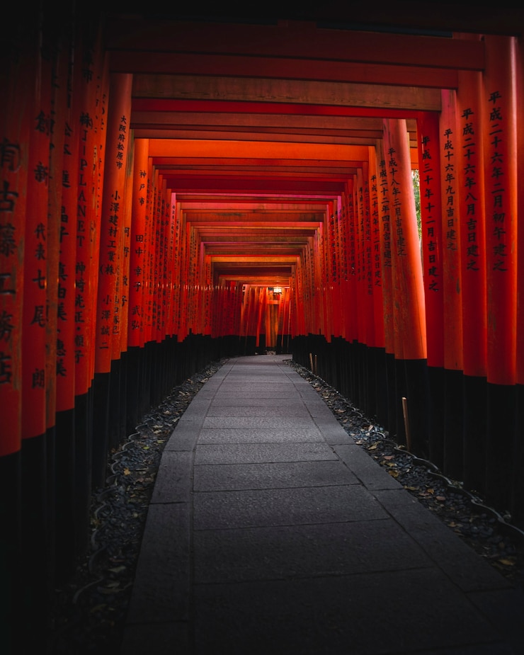 Foto fushimi inari-schrijnpoort in kyoto, japan