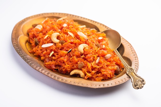 Gajar halwa, ook bekend als gajorer halua, gajrela, gajar pak en wortel halwa is een zoete dessertpudding op basis van wortel uit het indiase subcontinent