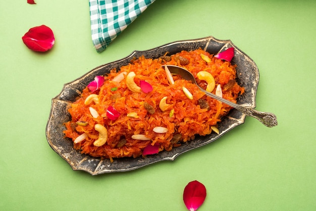 Gajar halwa, ook bekend als gajorer halua, gajrela, gajar pak en wortel halwa is een zoete dessertpudding op basis van wortel uit het Indiase subcontinent