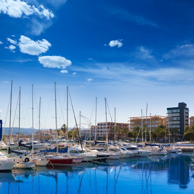 Gandia Nautico Marina-boten in Mediterraan Spanje