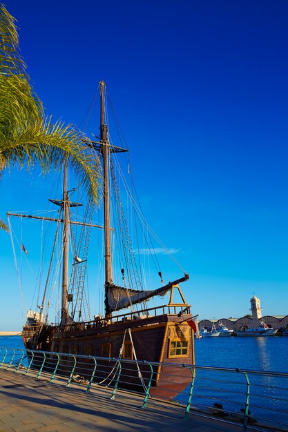 Photo gandia port promenade mediterranean valencia