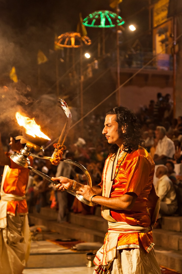 Photo ganga aarti ritual in varanasi