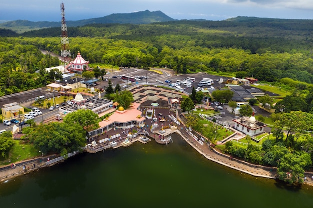 Ganga talao-tempel in grand bassin, savanne, mauritius.