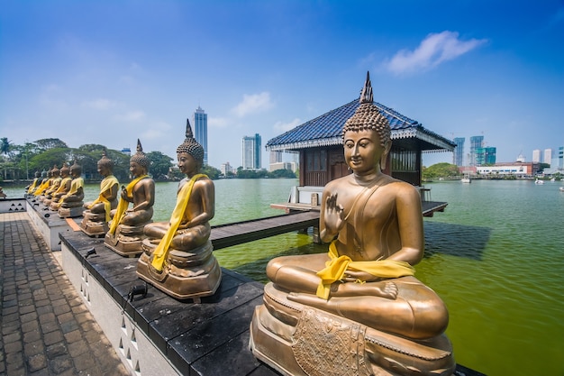 Photo gangarama seemamalaka temple at colombo sri lanka