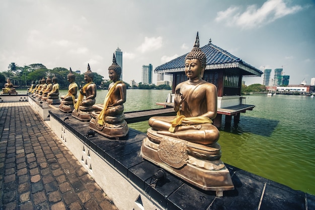 Photo gangarama seemamalaka temple at colombo sri lanka