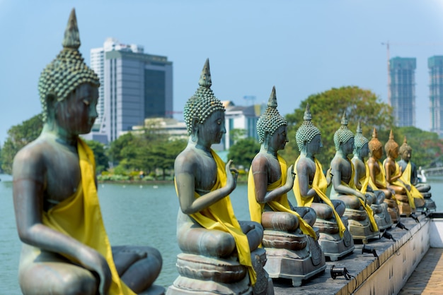 Tempio gangaramaya seema malaka a colombo, sri lanka.