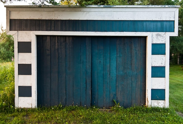 Garage in de natuur