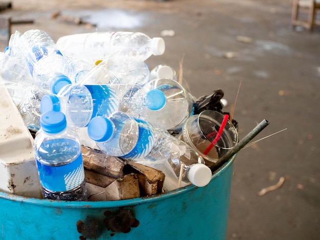 폐기물 재활용 환경 플라스틱 폐기물 오염 생태학 쓰레기 재사용 생태 병 컨테이너 깨