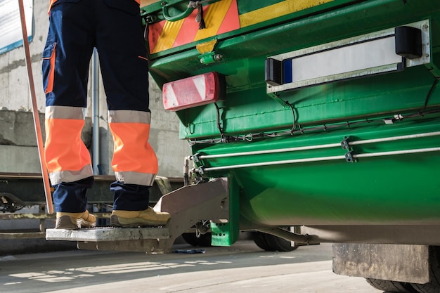 Foto tema di lavoro del camion della spazzatura