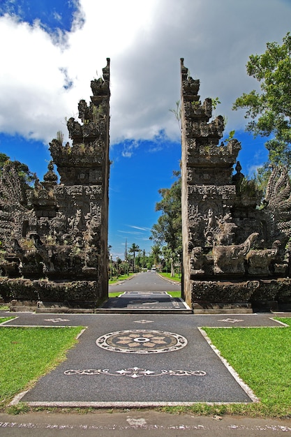 Foto il giardino sull'isola di bali, indonesia