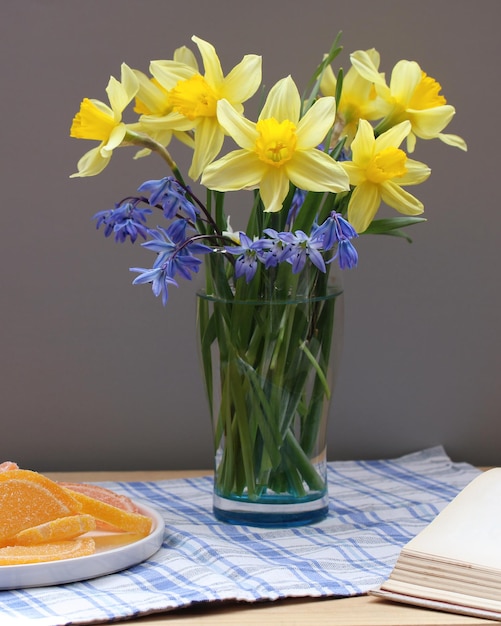 Garden bouquet of daffodils