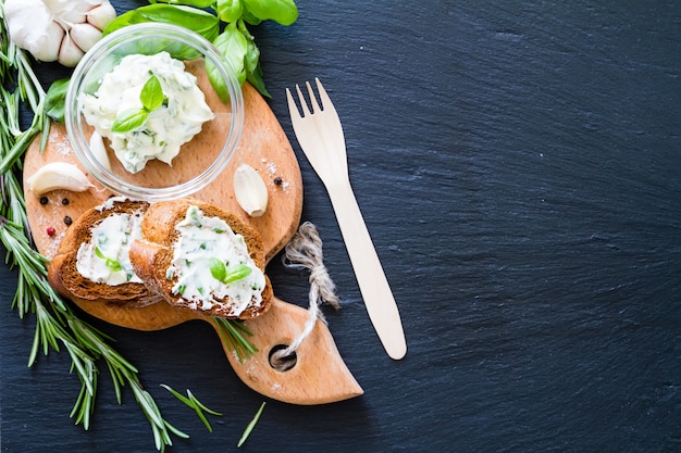 Garlic bread with herbs