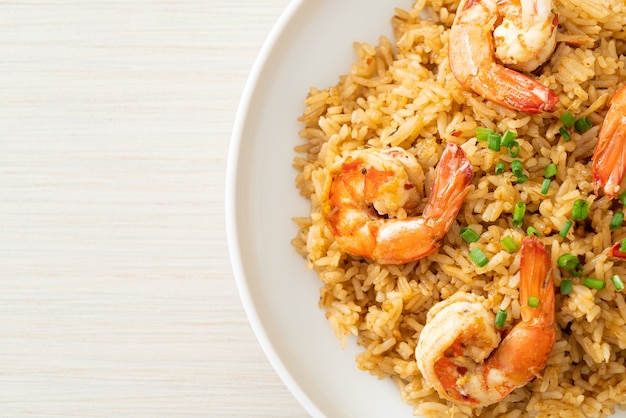 garlic fried rice with shrimps or prawns