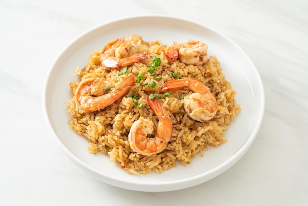 garlic fried rice with shrimps or prawns