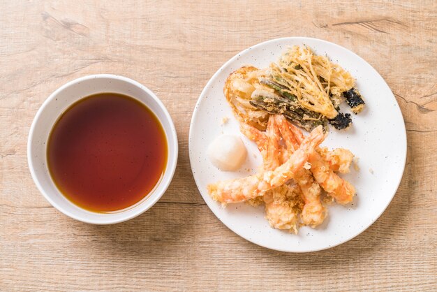 garnalen tempura gehakt gefrituurde garnalen met groente