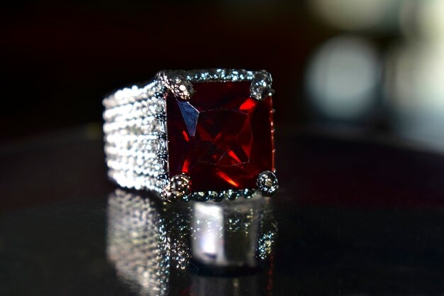 Garnet with whitegold