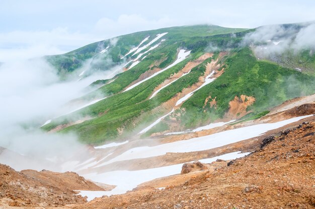 ロシア、カムチャッカ半島、トルバティック火山の斜面のガス