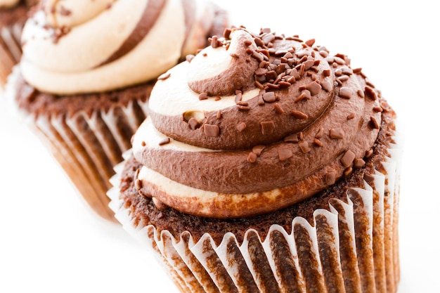 Gastronomische chocolade karamel swirl cupcake met chocolade spikkels.