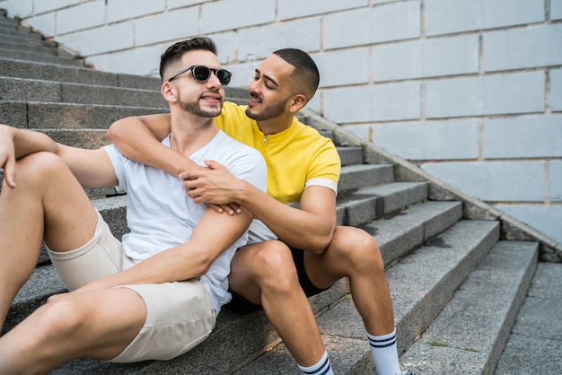 Photo gay couple spending time together.