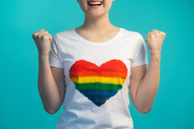 Gay pride lgbtqia viering vrouw regenboogvlag