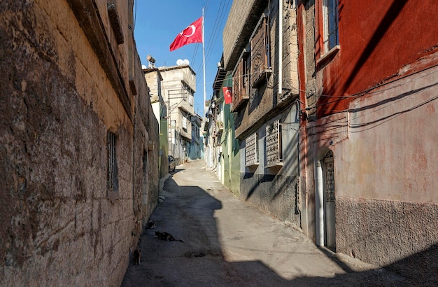 Gaziantep turchia old street con bandiera turca