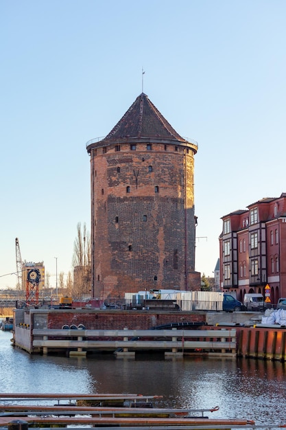 Gdansk Polen 12 maart 2022 Stagiewna-poort in Gdansk Bakstenen toren