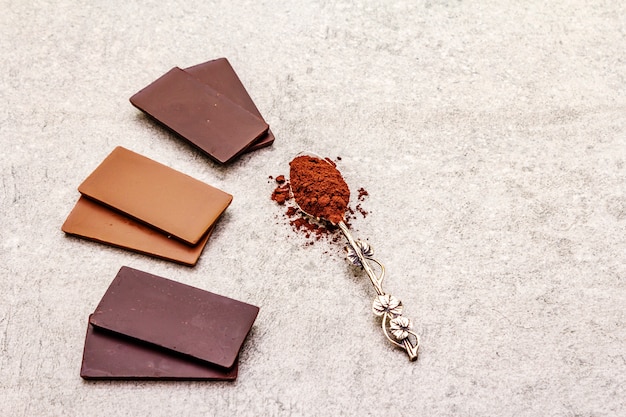 Geassorteerde chocolade met verschillend cacaogehalte