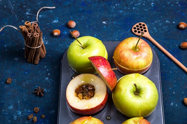 Gebakken appels als een gezond veganistisch suikervrij dessert