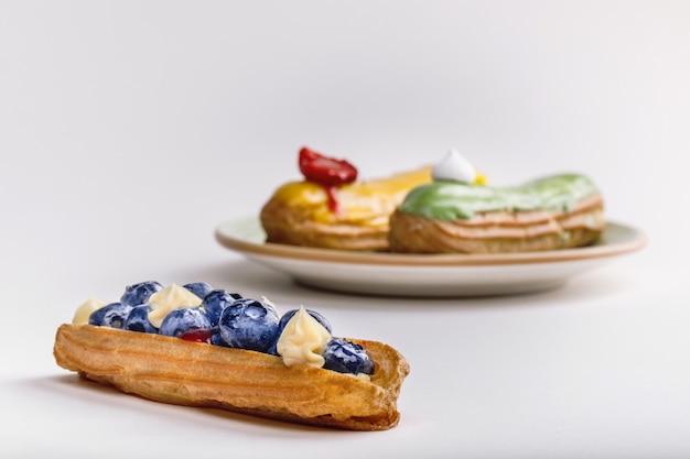 Gebakken cake eclairs