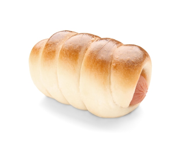 Foto gebakken worstenbroodje op witte achtergrond close-up