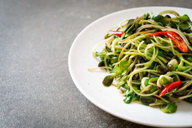 Gebakken Zonnebloem Sprout Met Oestersaus