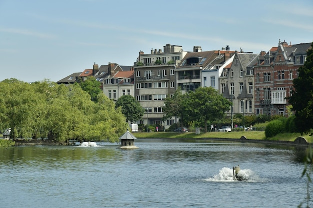 Foto gebouwen aan de waterkant