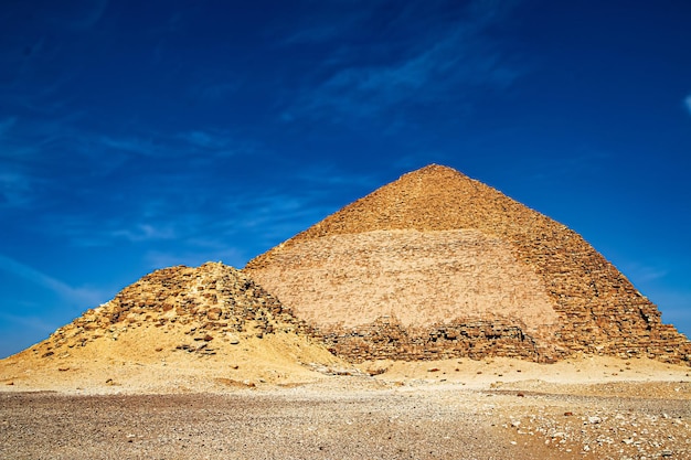 Gebroken piramide in Dakhshur